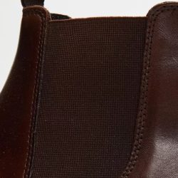 Boot gusset lined